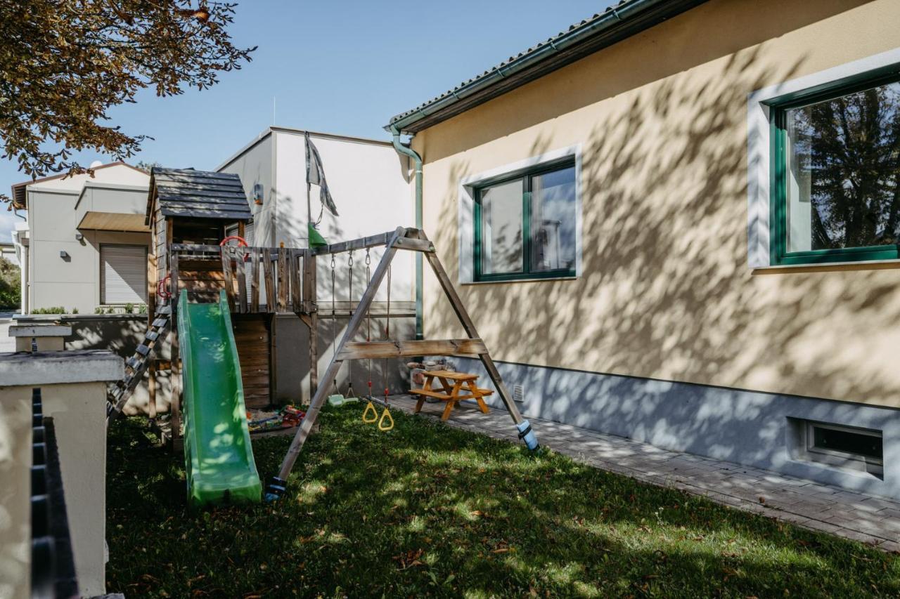 Mareli Neusiedler Stadthaus Нойзідль-ам-Зе Екстер'єр фото